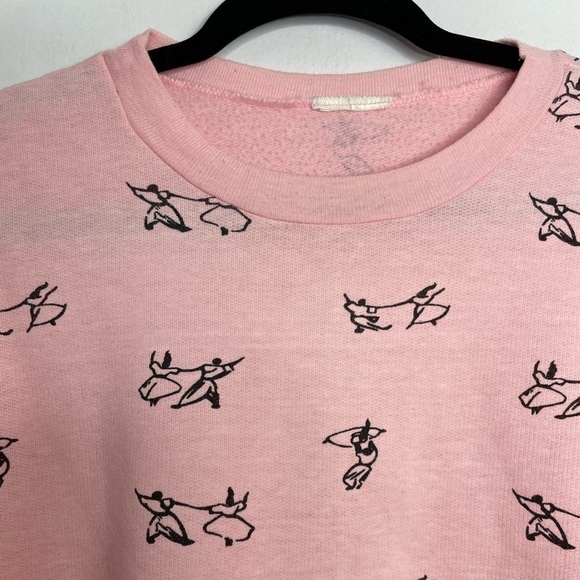 VINTAGE baby pink dancers print sweatshirt - Picture 6 of 6